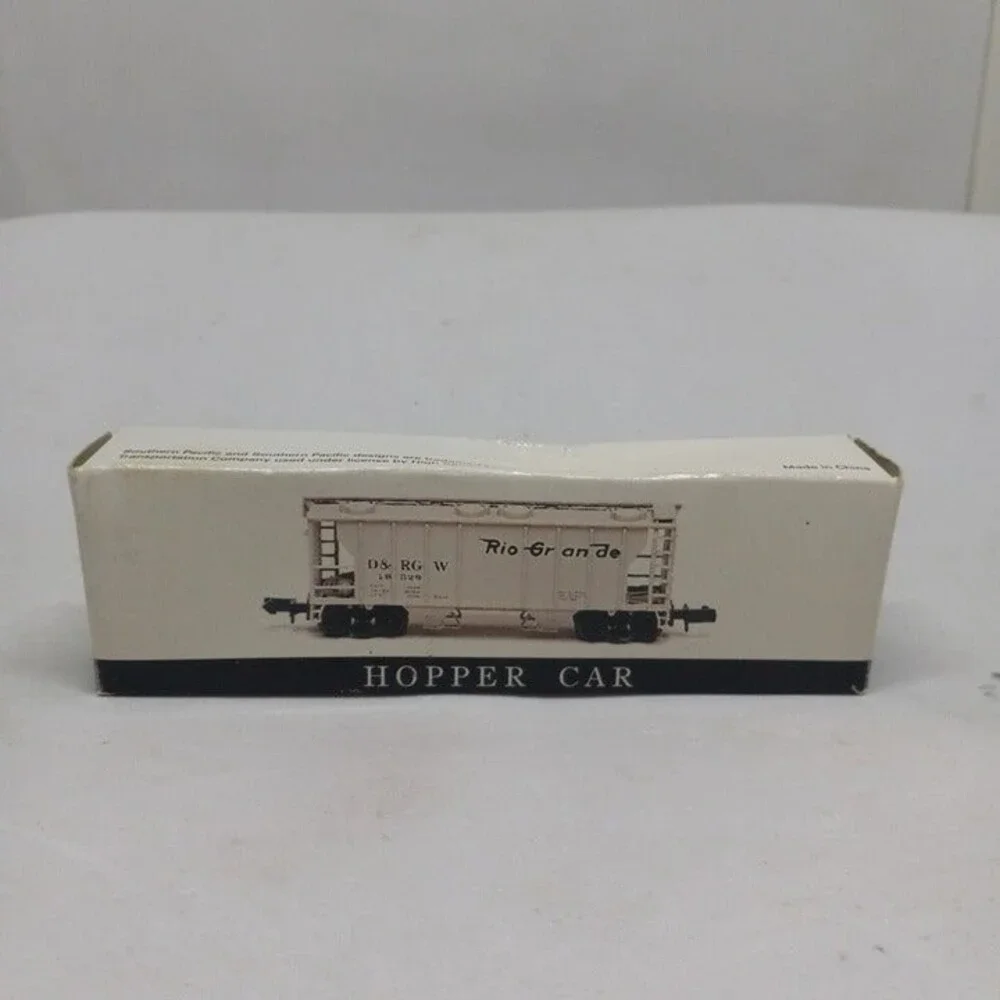 Readers Digest-High Speed Southern Pacific Hopper Car-N Scale-Rio Grande-1995